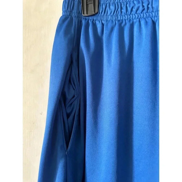 Broadway Bounce Men’s size large blue shorts - Picture 3 of 6